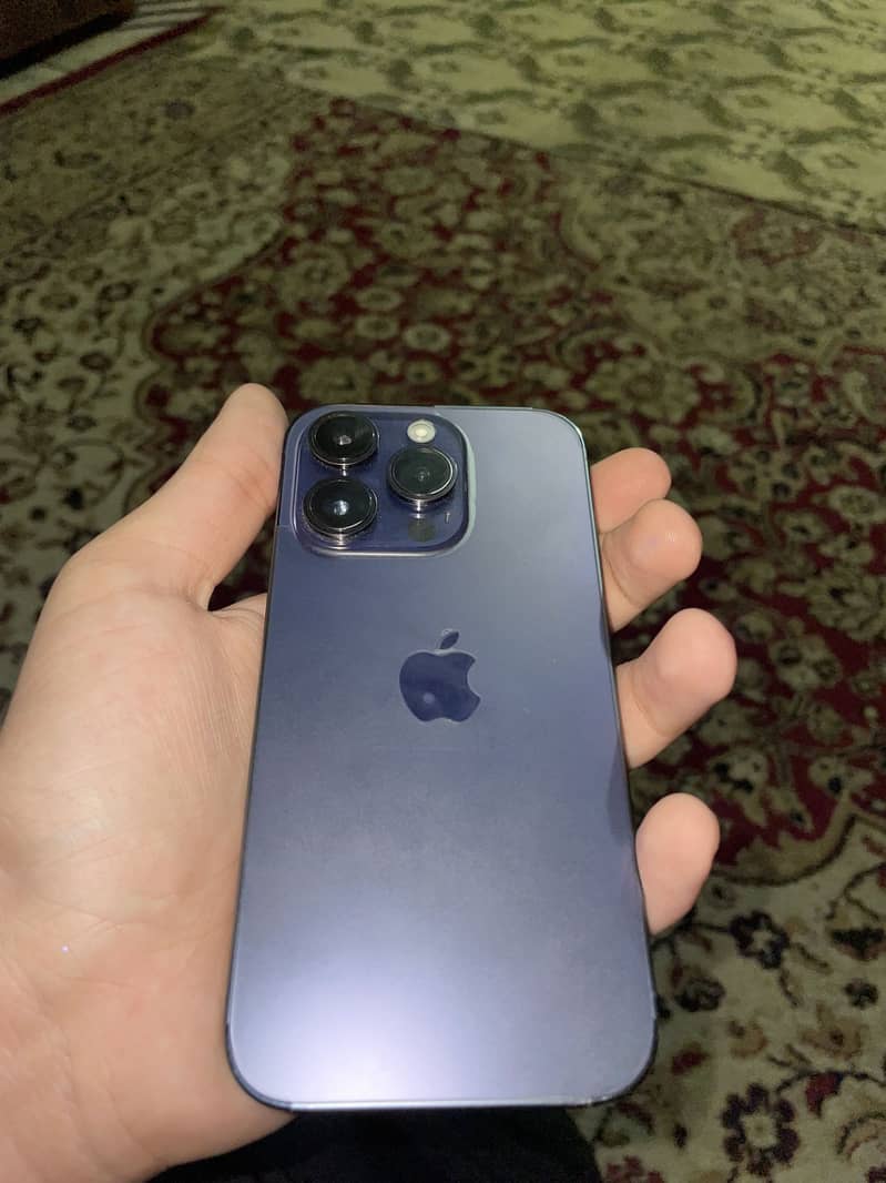 Apple iPhone 14 Pro 0