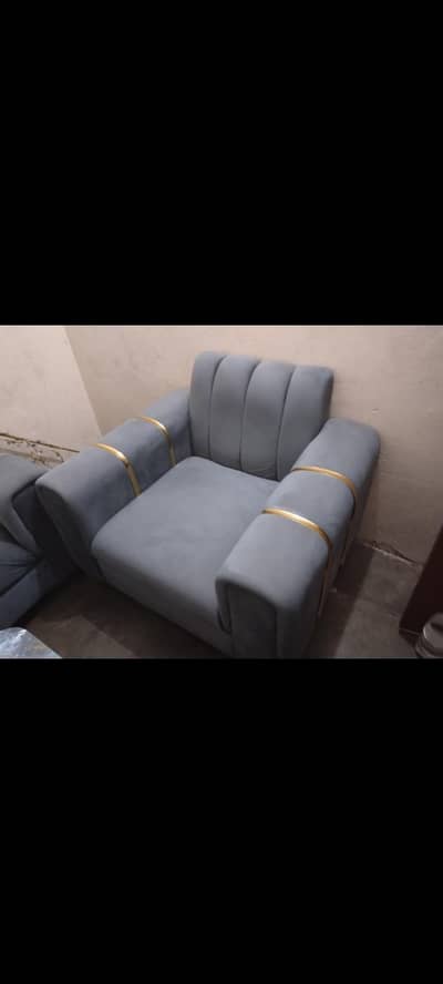 3 seater 2 seater 1 seater plus table