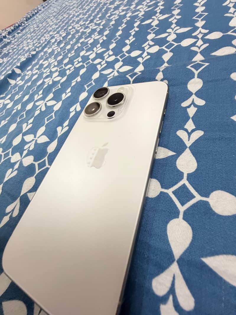iPhone 15 pro 1