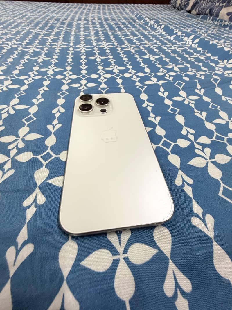 iPhone 15 pro 5