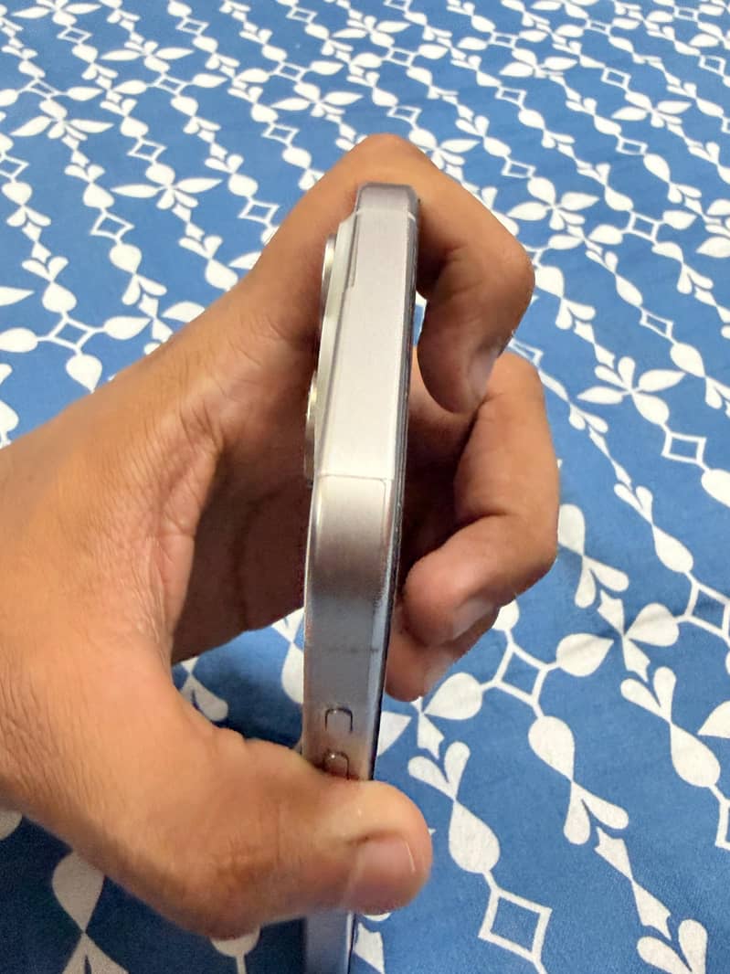iPhone 15 pro 9