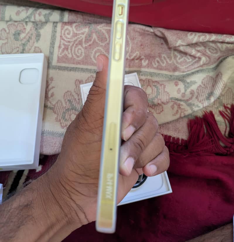 Apple iPhone 14 plus 3