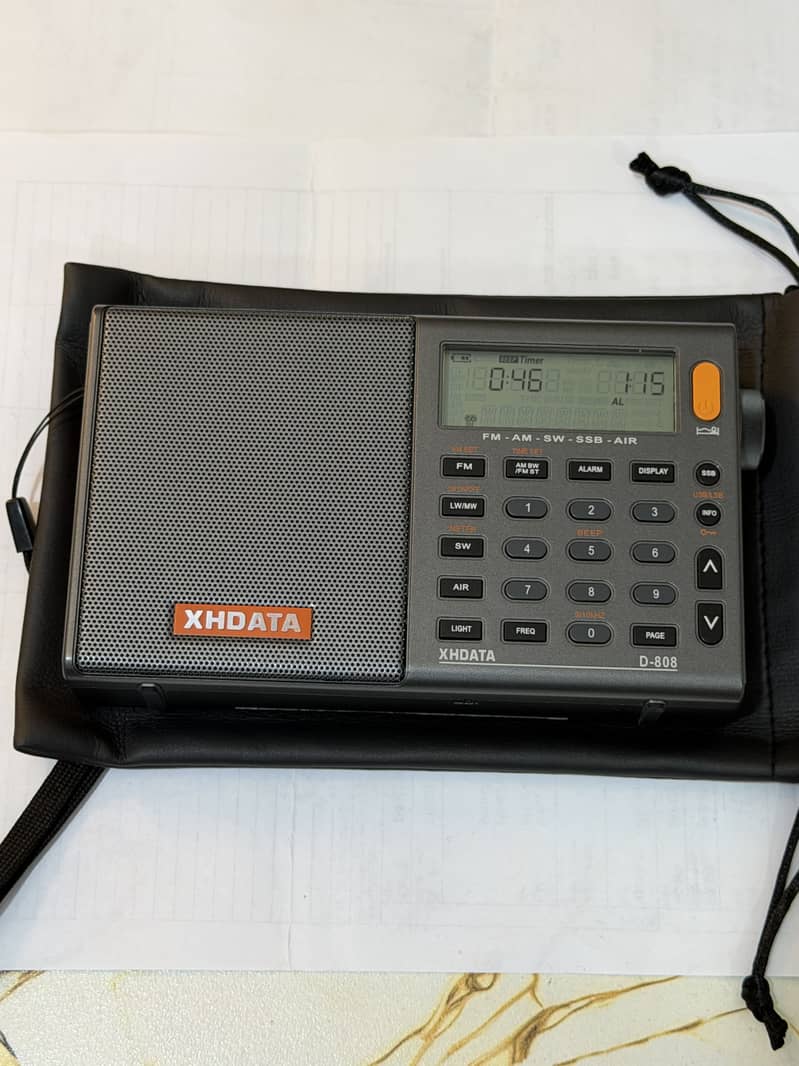 XHDATA D808 3