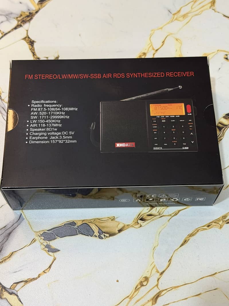 XHDATA D808 4