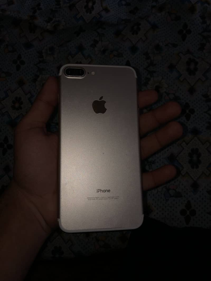 Apple iPhone 7 Plus 0