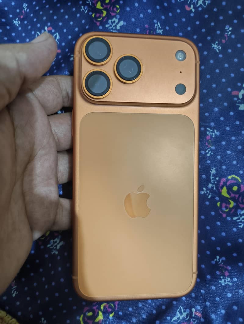 Apple iPhone 17 Pro Max 1