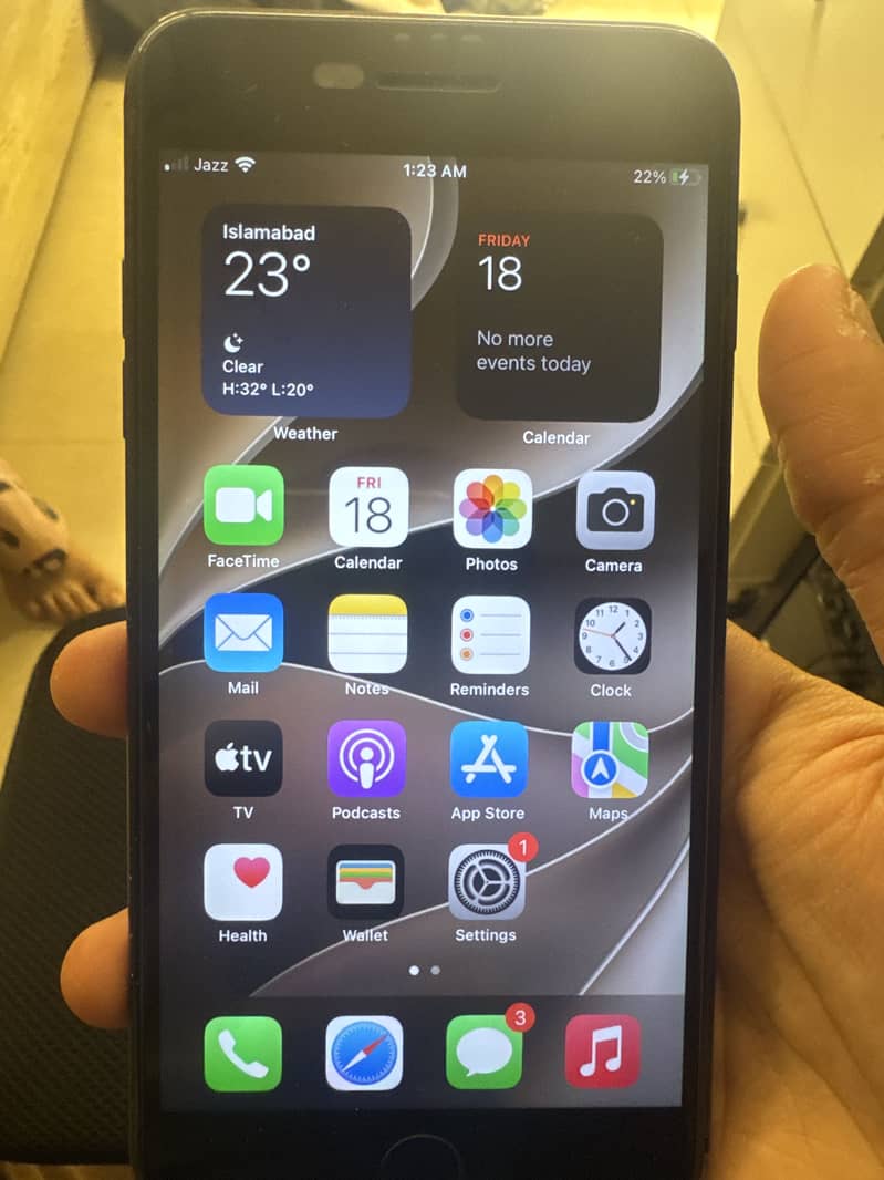 Apple iPhone 7 Plus 0