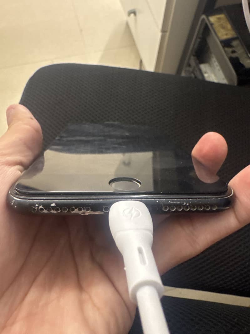 Apple iPhone 7 Plus 3