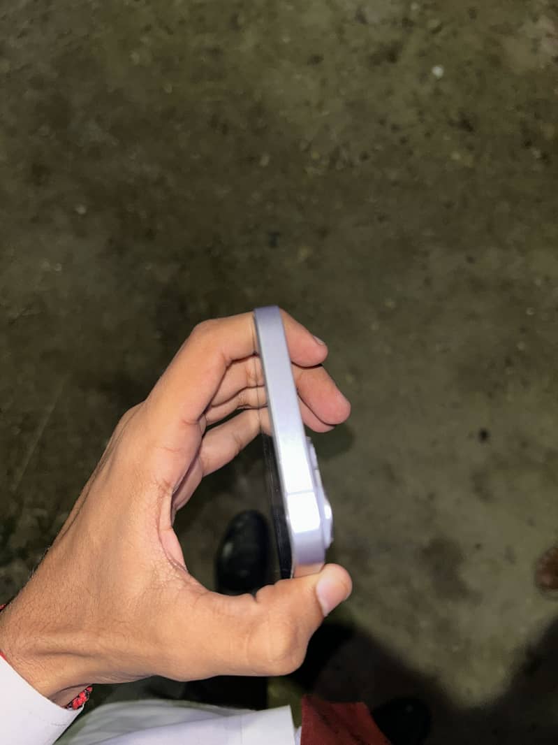 Apple iPhone 14 plus 4