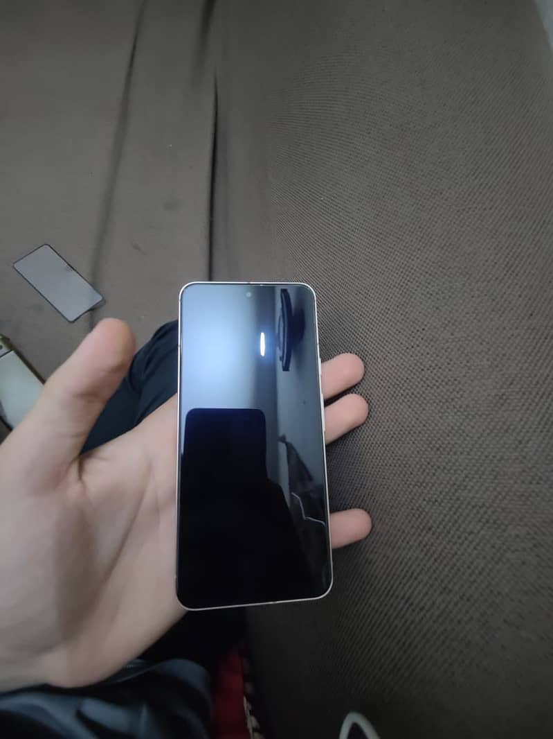 Google Pixel 8 2