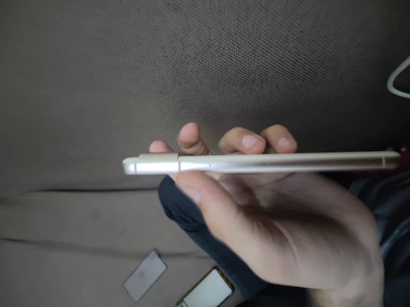 Google Pixel 8 3