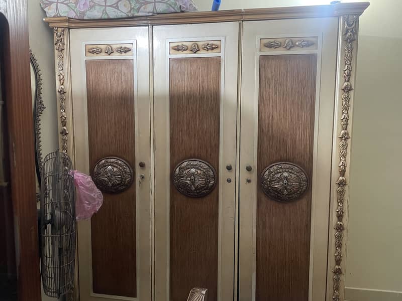 bed & wardrobe 1