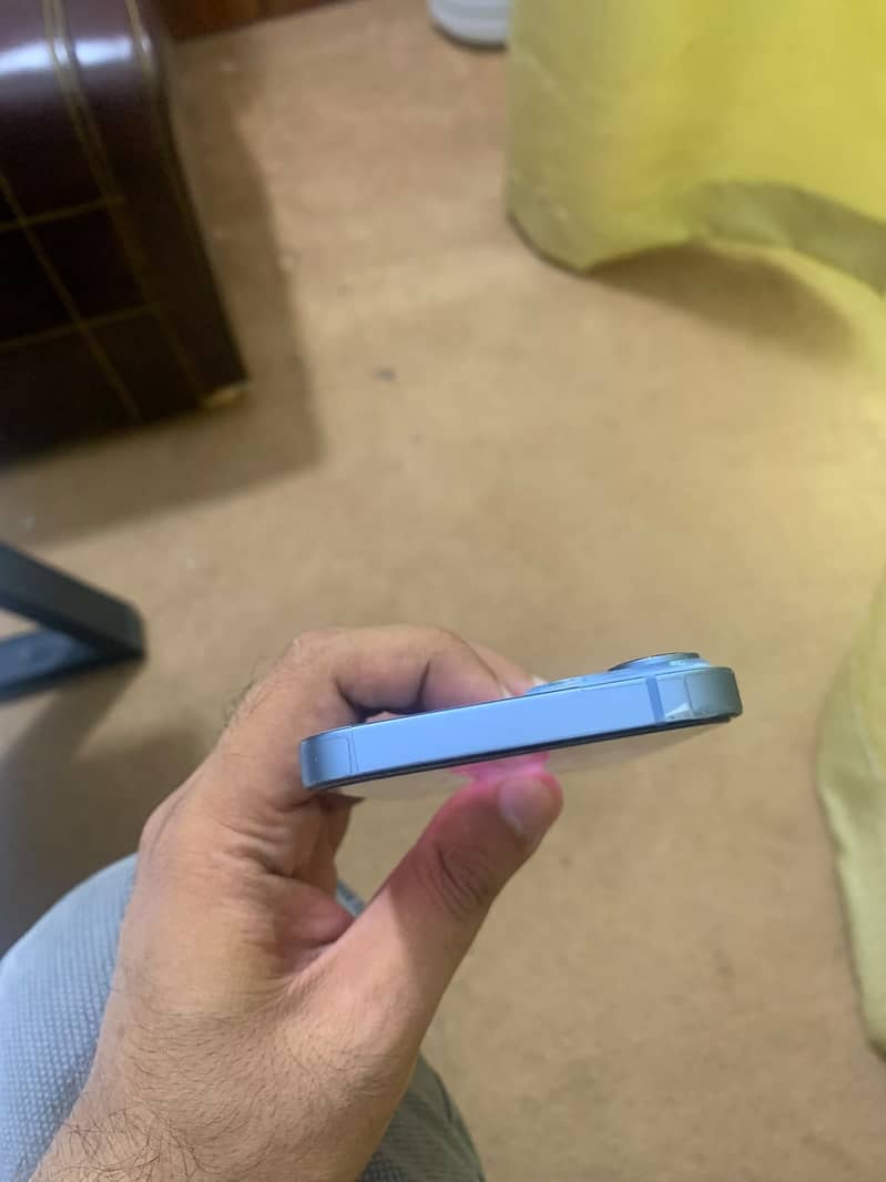Apple iPhone 14 2