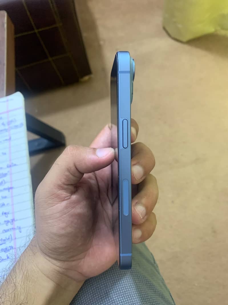 Apple iPhone 14 4