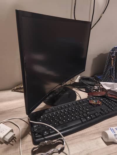 (Samsung C24F390FHR, 24" curved, 1920×1080