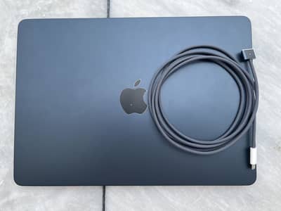 MacBook Air M2 13inch