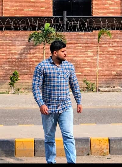 mujha security guard ki job chiya