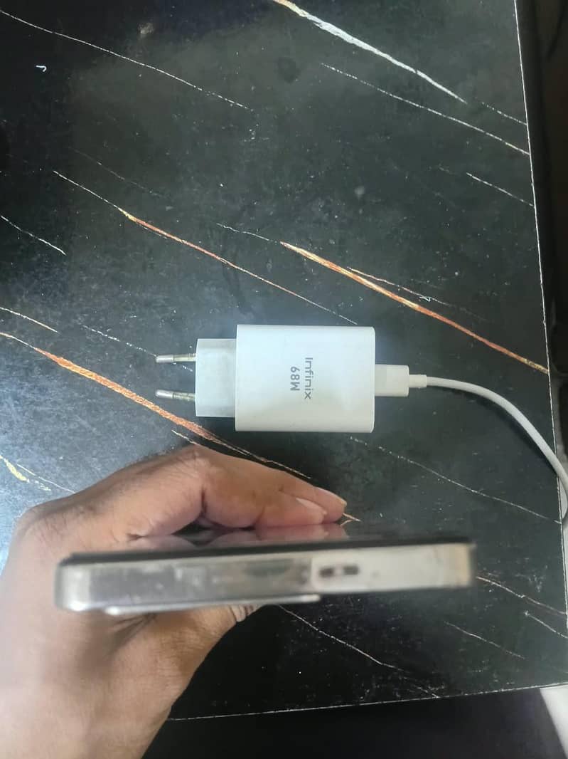 Infinix Note 30 Pro 3