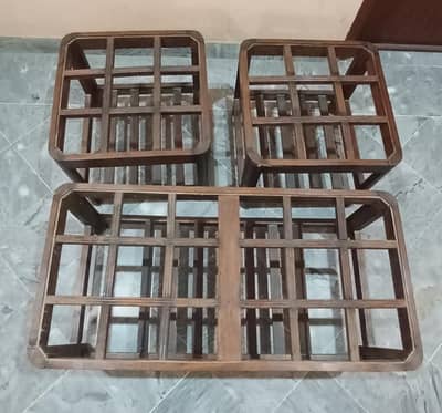 Table of 3 set