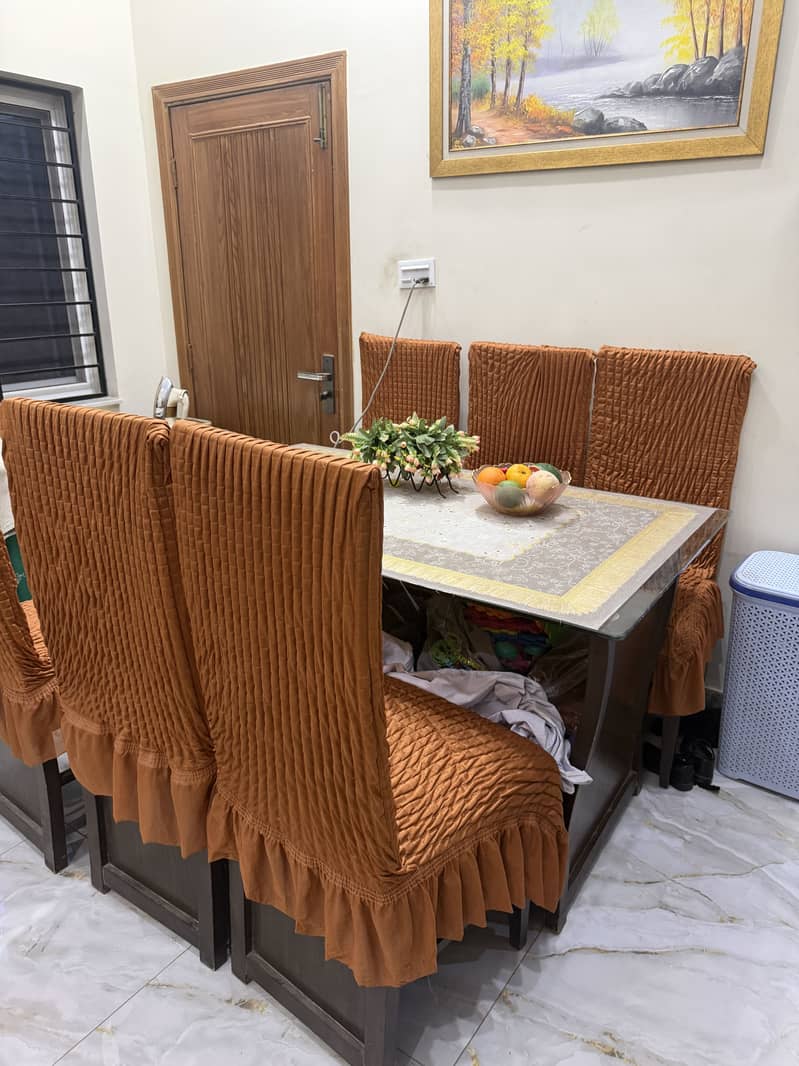 Dining table 4