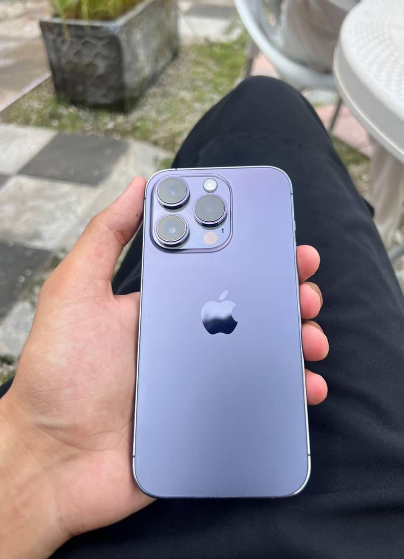 Apple iPhone 14 Pro 0