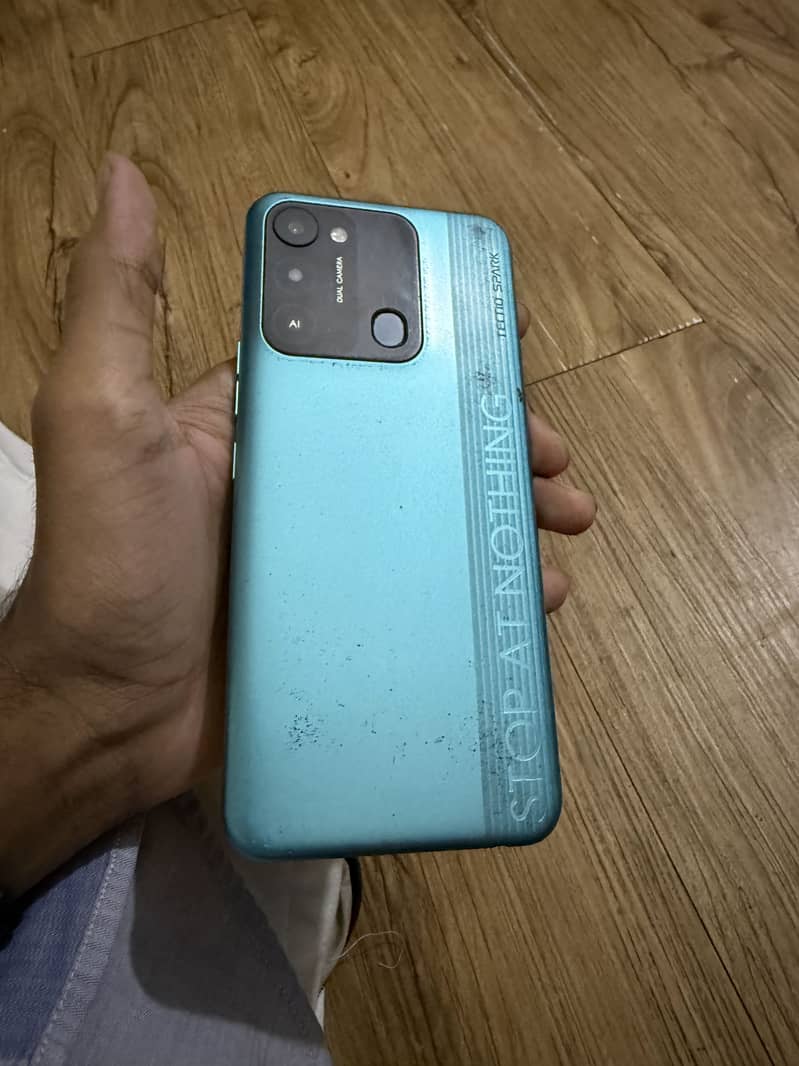 Tecno Spark 8C 3