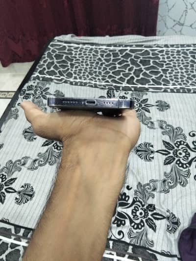 iPhone 14 Pro Max 03044357728 is num pe call ya whatsapp msg pa karo