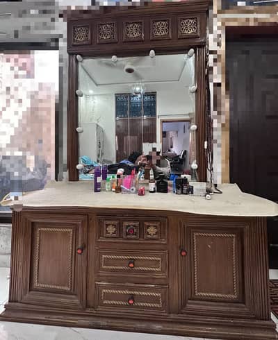 Wooden Dressing Table with Large Mirror – Beautiful Design