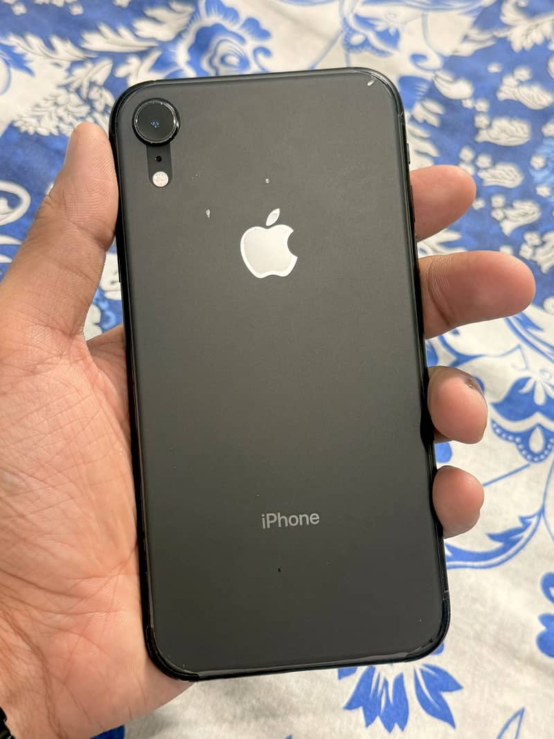 iPhone xR 1