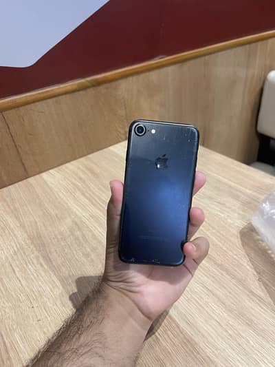 Apple iPhone 7