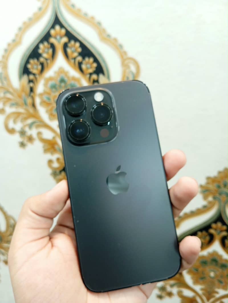 Apple iPhone 14 Pro 2