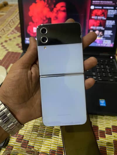 Samsung Mobile Z Flip 4