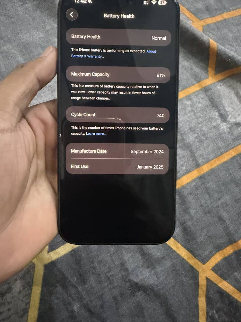 Apple iPhone 16 Pro Max 2
