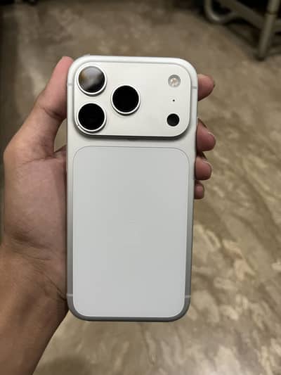 Apple iPhone 17 Pro  silver with box