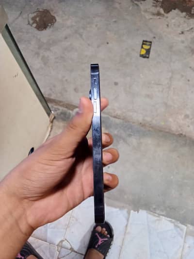 Apple iPhone XR converted in 15 pro