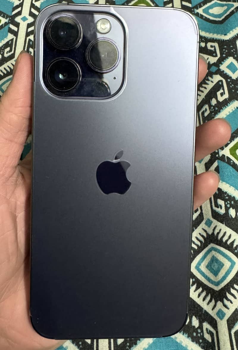 Apple iPhone 14 Pro Max 1