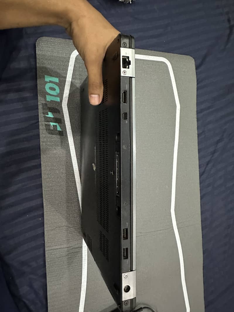 Dell 7470 6