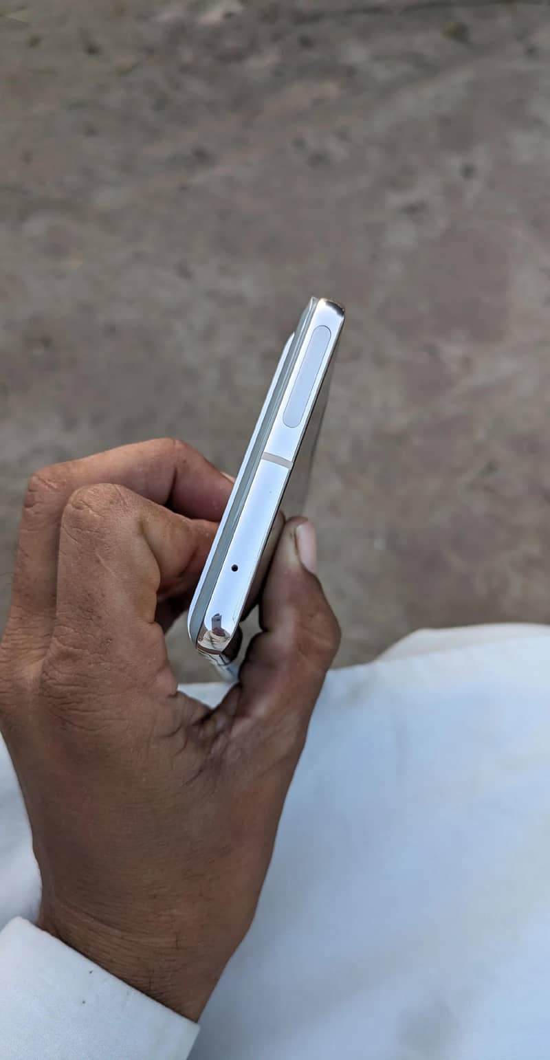 Google Pixel 7 Pro 6