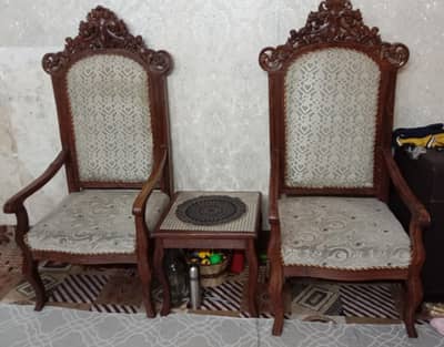 Beautiful Solid Wood Carved Chairs + Side Table Classic Design