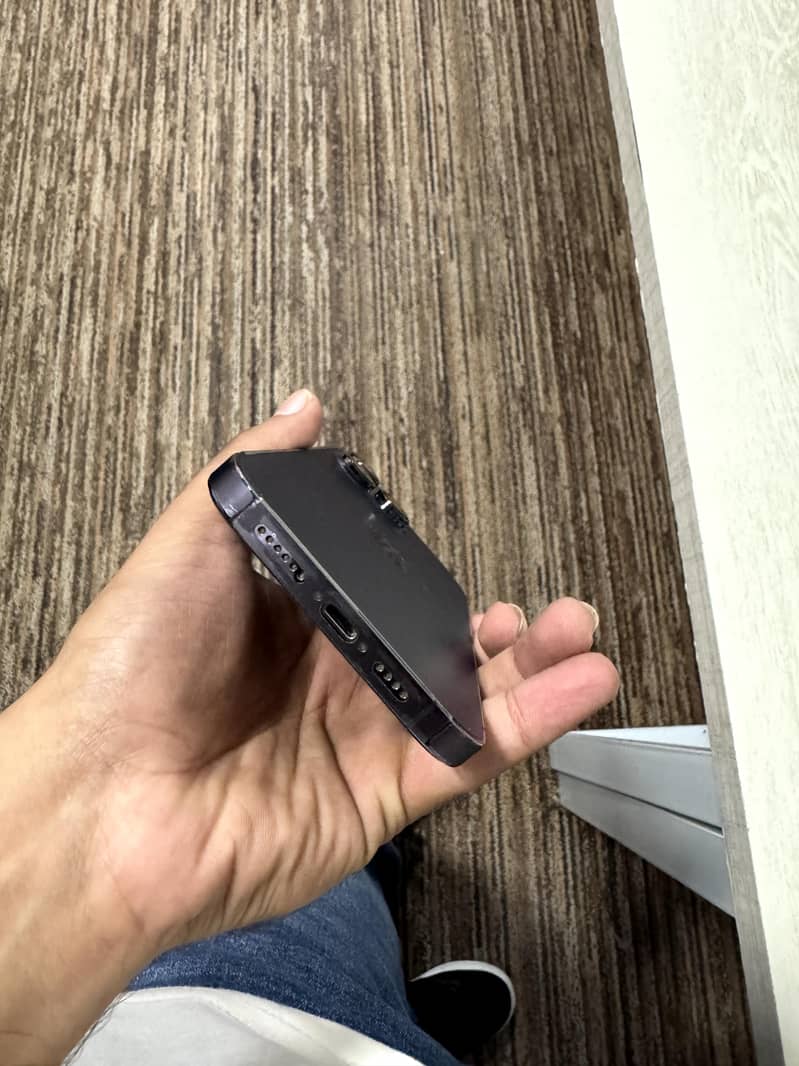 Apple iPhone 14 Pro Max 5