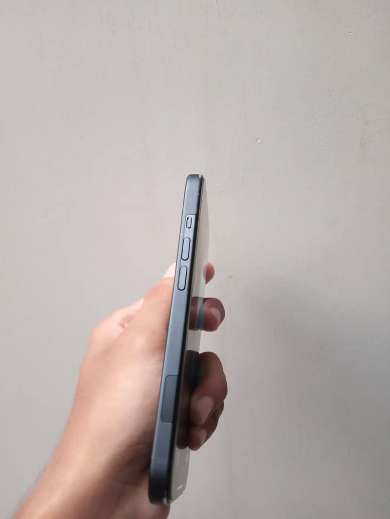 Apple iPhone 15 3