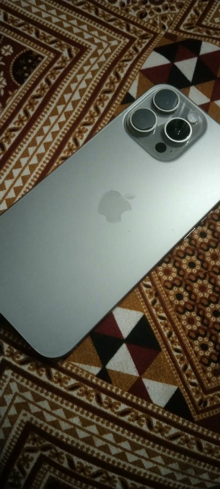 iPhone 16 Pro Max 0