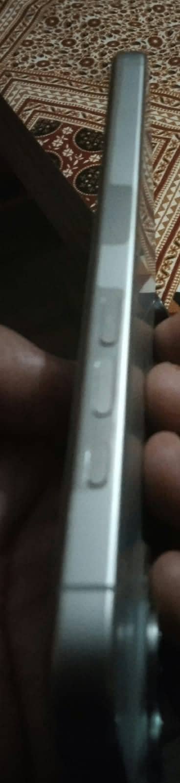 iPhone 16 Pro Max 3