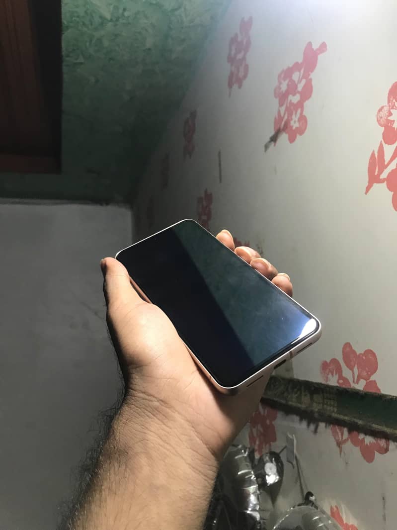 google pixel 8 4