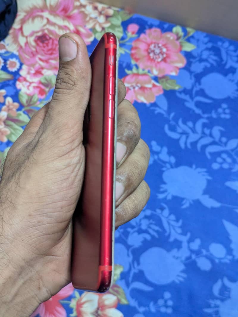 Apple iPhone 7 3