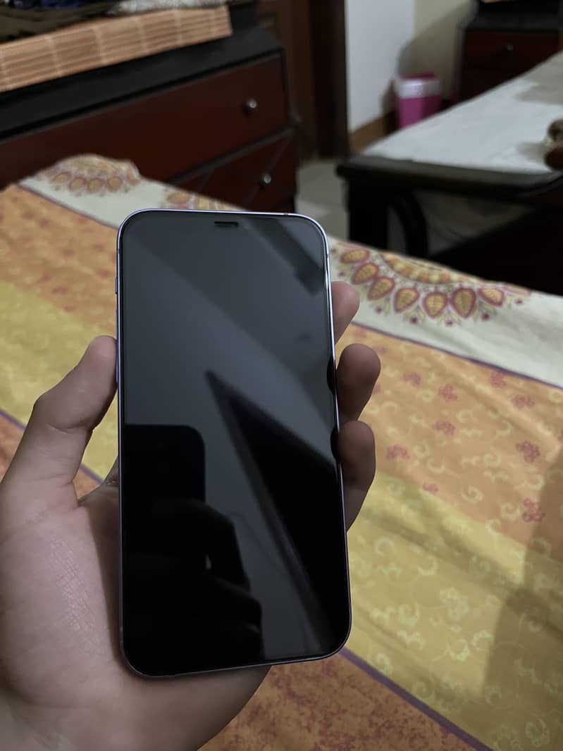 Apple iPhone 12 3