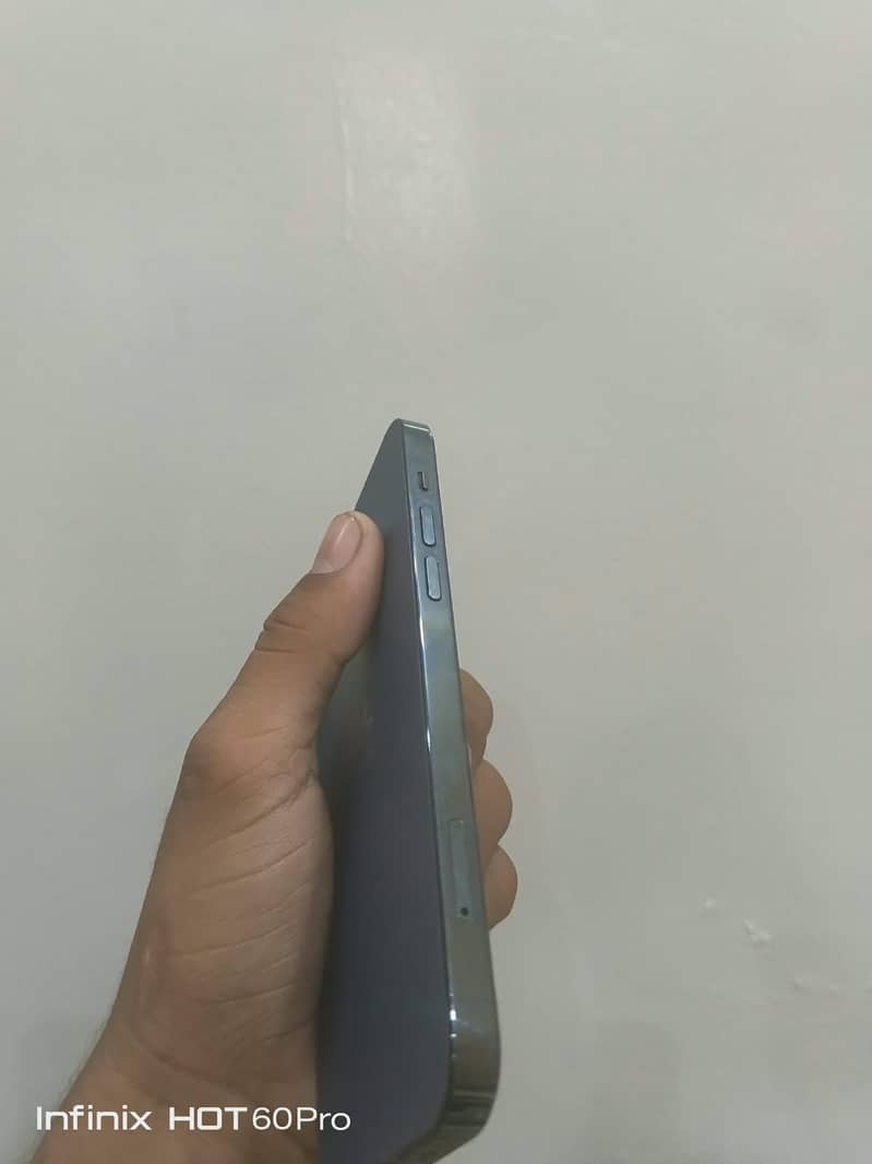 Apple iPhone 12 Pro 3