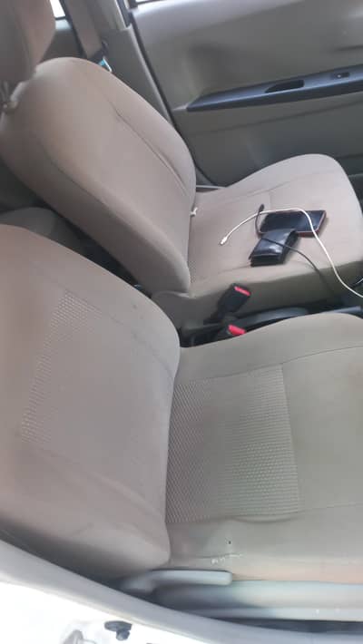 Daihatsu Mira 2012