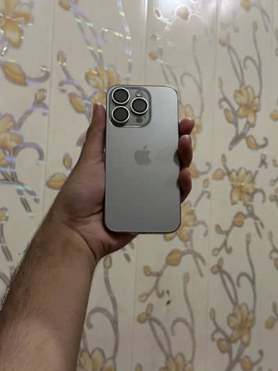 Apple iPhone 15 Pro