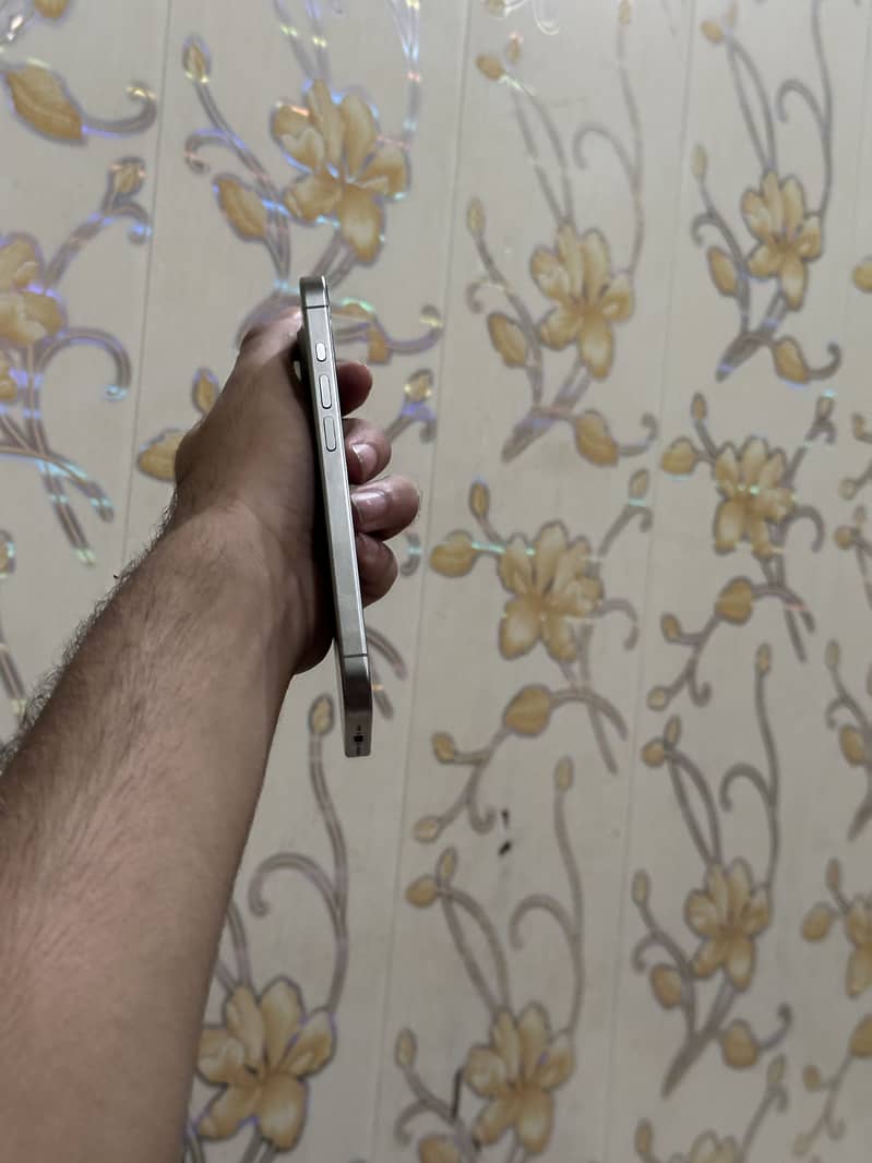 Apple iPhone 15 Pro 2